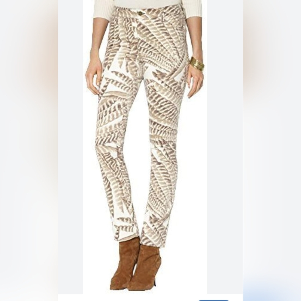 Lauren Ralph Lauren Women’s Slimming Fit Feather Print Pants, Size 12.